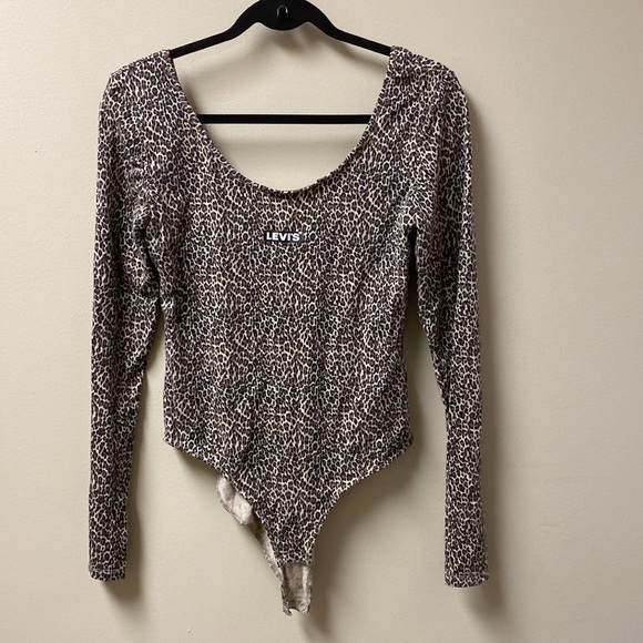 Levi’s Josie Leopard Print Long Sleeve Bodysuit Size M Animal Print - Picture 8 of 11